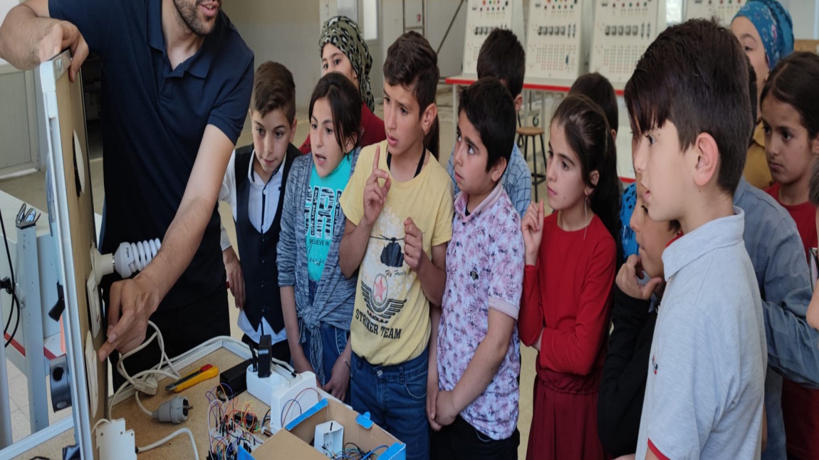 10.000 Okul projesi Şehit Ahmet Budak Mesleki ve Teknik Anadolu Lisesi 